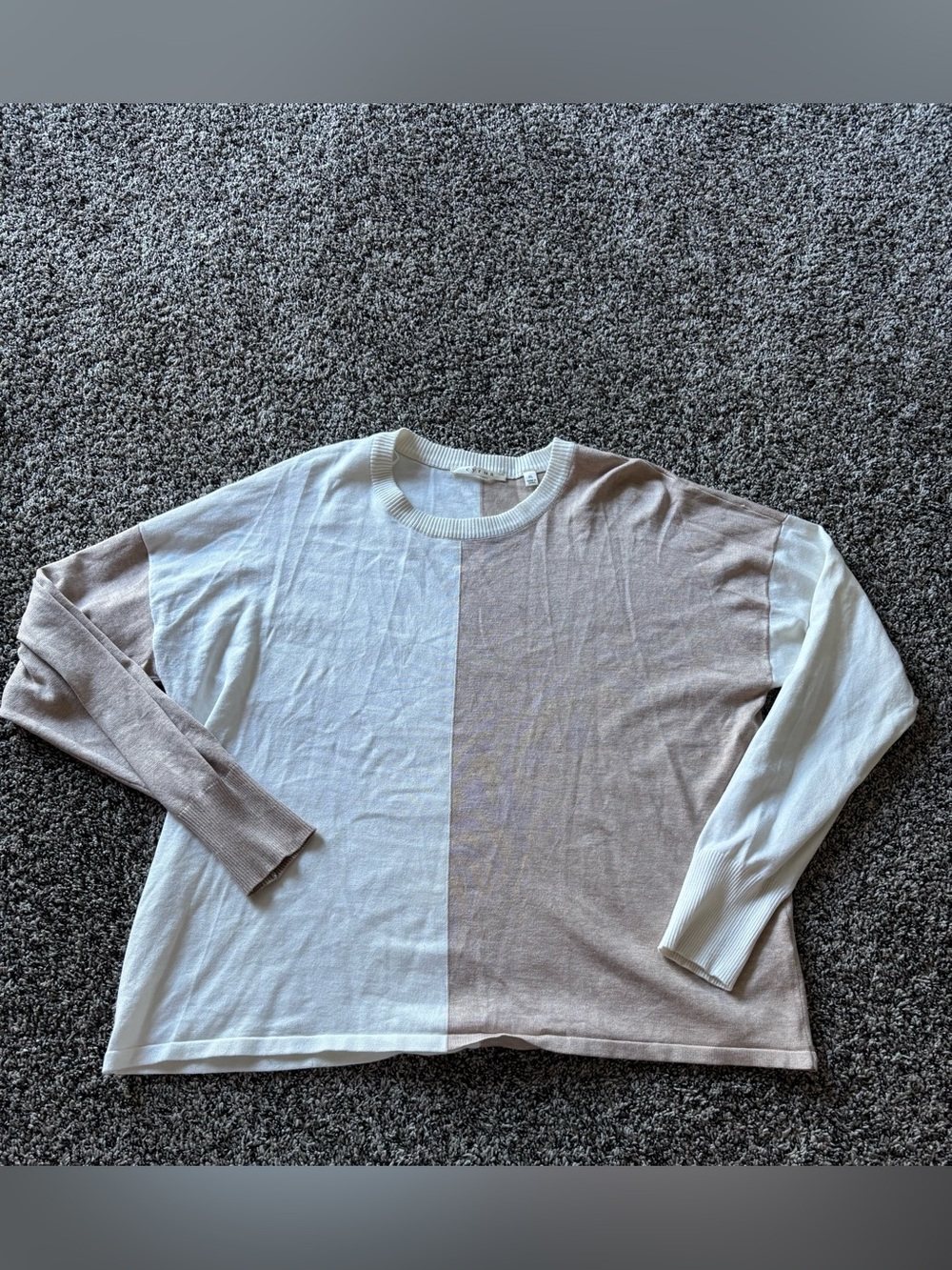 Cyrus Two-Tone White and Light Brown Long-Sleeve Crewneck